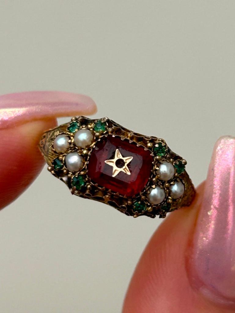 Rare and Unusual Stone Set Gold Antique Star Ring - Image 9 of 9