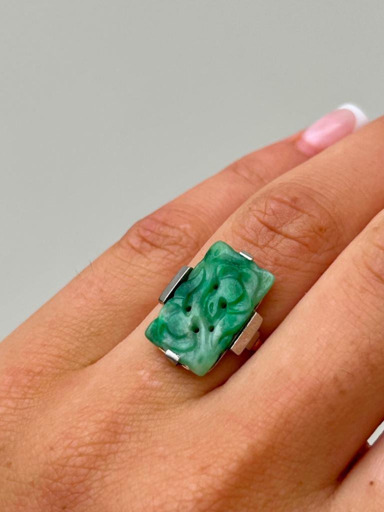Antique Gold Panel Jade Ring - Image 2 of 5