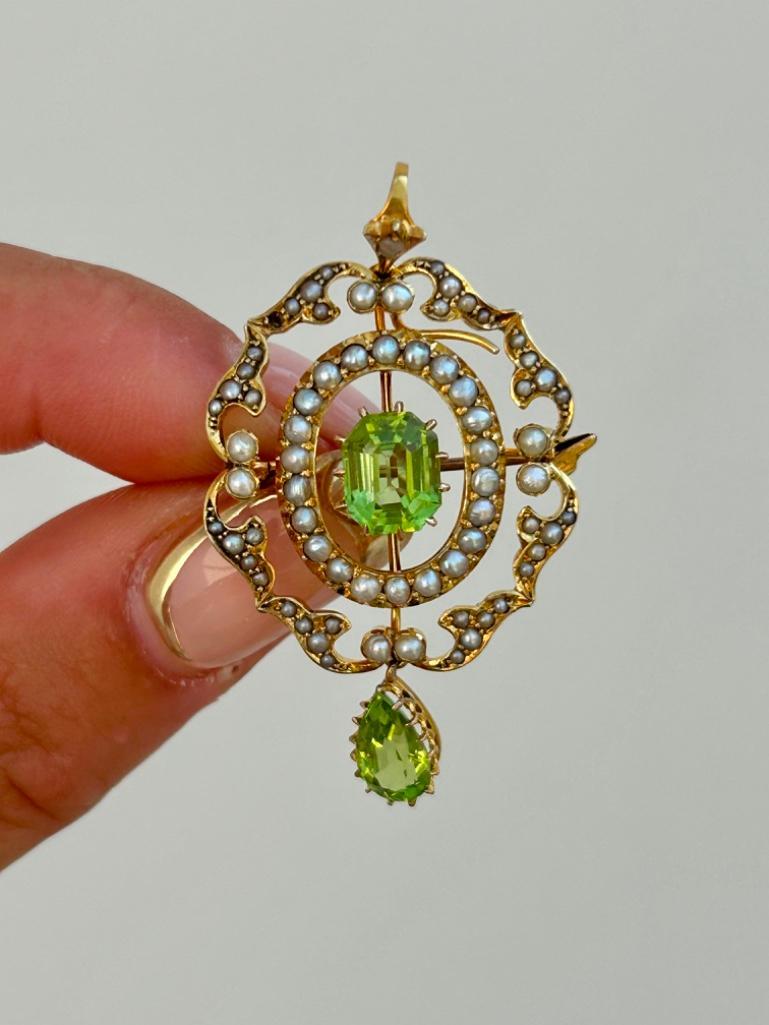 Amazing Larger Size Antique 15ct Yellow Gold Peridot and Pearl Brooch / Pendant with Large Peridot D - Image 4 of 5