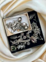 Mixed Lot of Antique and Vintage Jewellery inc Earrings Etc