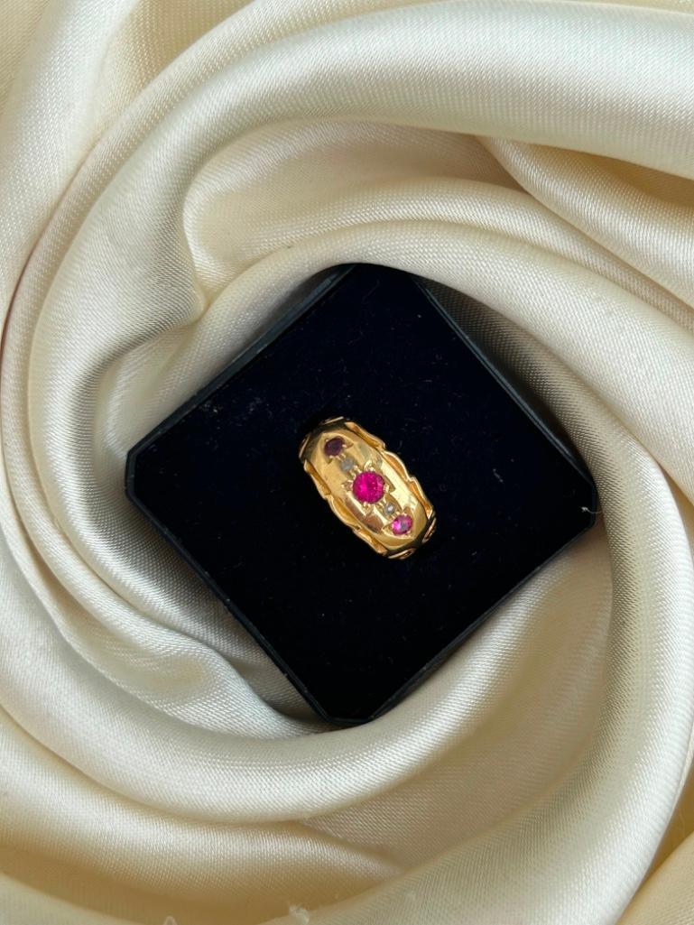 Amazing 18ct Yellow Gold Ruby and Diamond Ring - Image 8 of 8