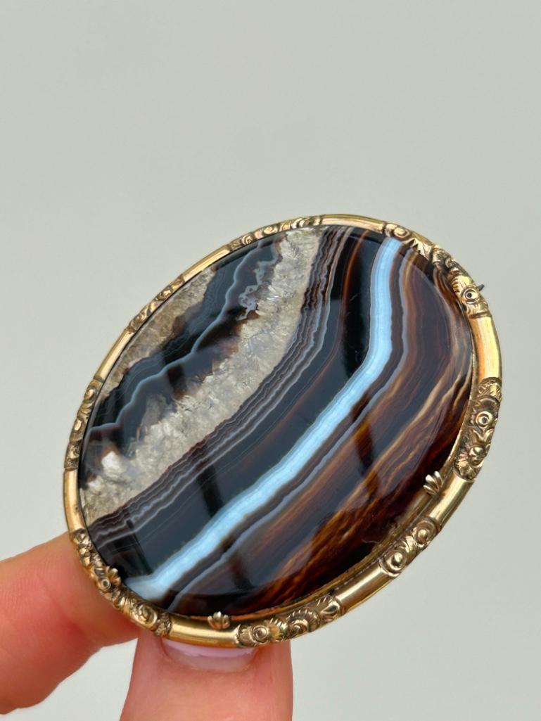 Huge Antique Banded Agate Brooch - Image 2 of 5