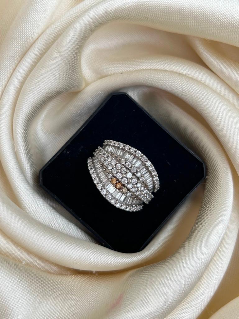 Large 14k White Gold Diamond Cocktail Ring - Image 7 of 8