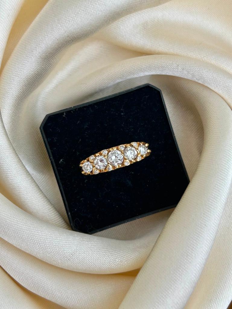 Large Diamond 5 Stone Ring with Diamond Points Approx 1.10ct in 18ct Yellow Gold - Image 6 of 6