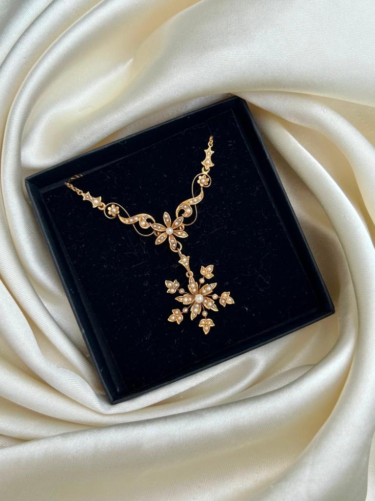 Antique 15ct Gold Pearl Flower Necklace with Detachable Pendant - Image 4 of 6