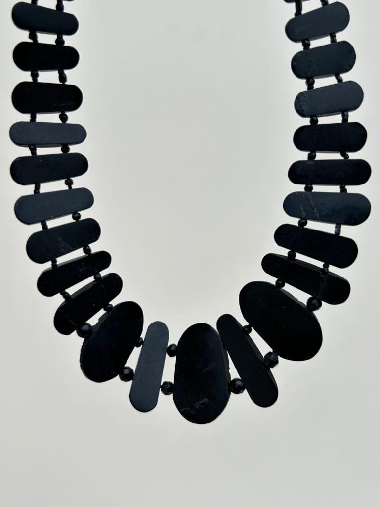 Large Whitby Jet Necklace - Image 3 of 4