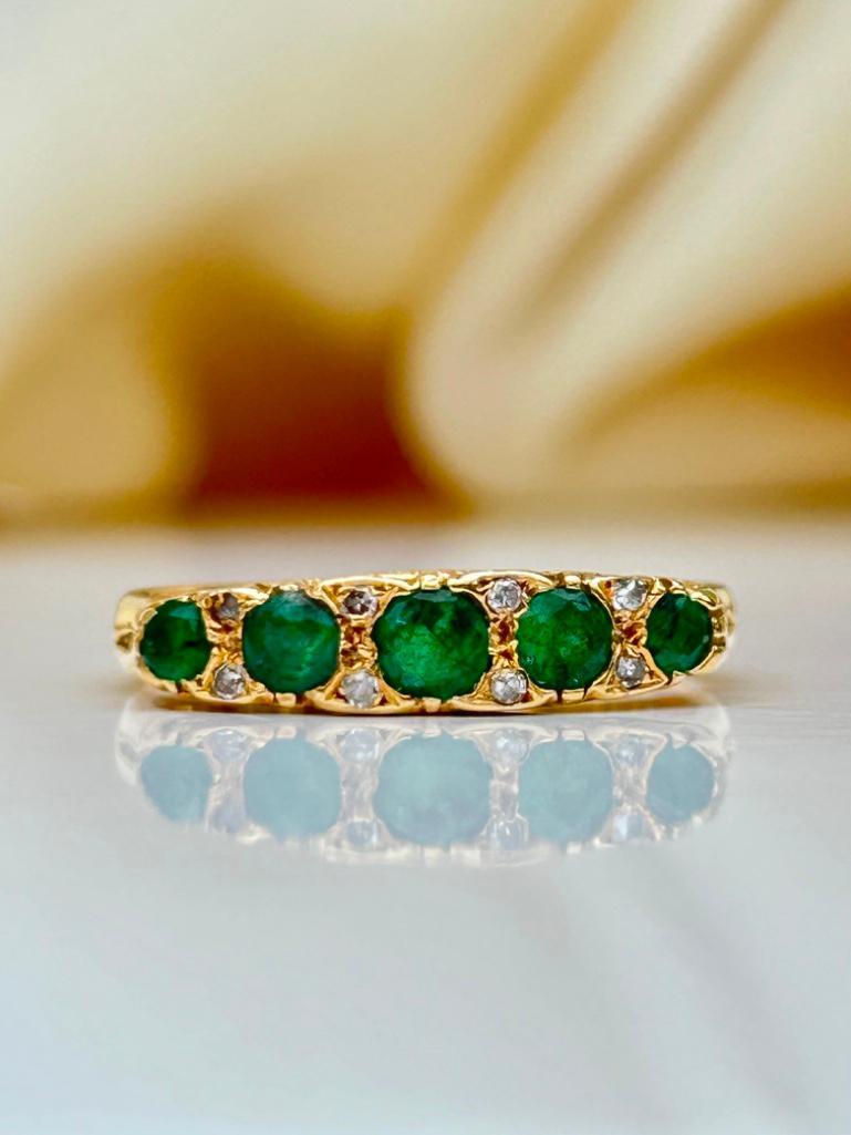 18ct Yellow Gold Emerald and Diamond 5 Stone Ring