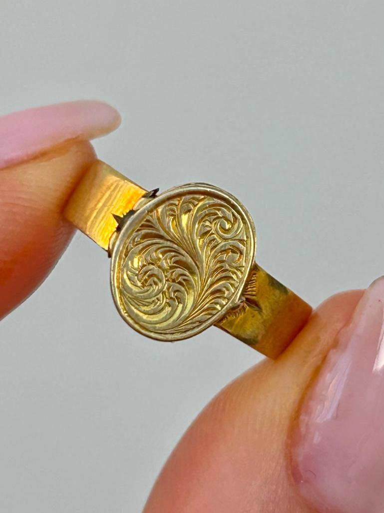 Antique 15ct Yellow Gold Poison Ring
