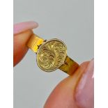 Antique 15ct Yellow Gold Poison Ring