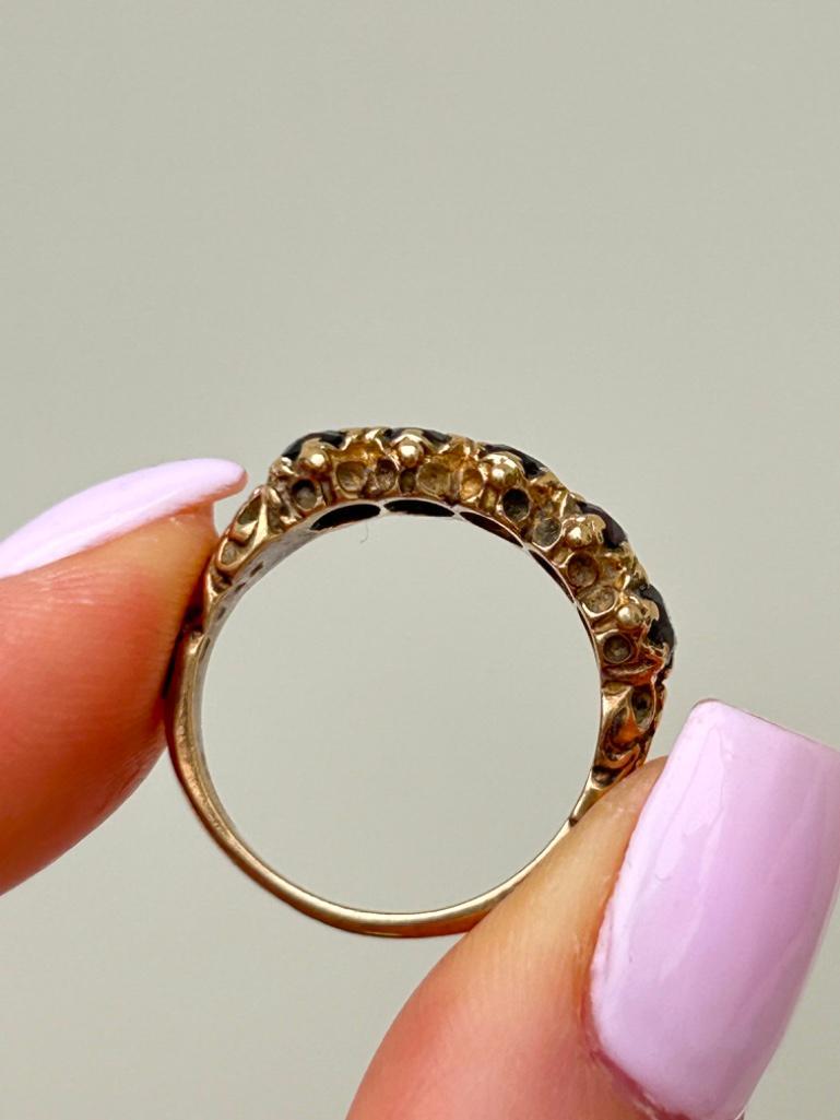 Chunky 9ct Gold Garnet 5 Stone Ring - Image 10 of 10
