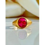 Chunky 9ct Yellow Gold Pink Stone Signet Ring