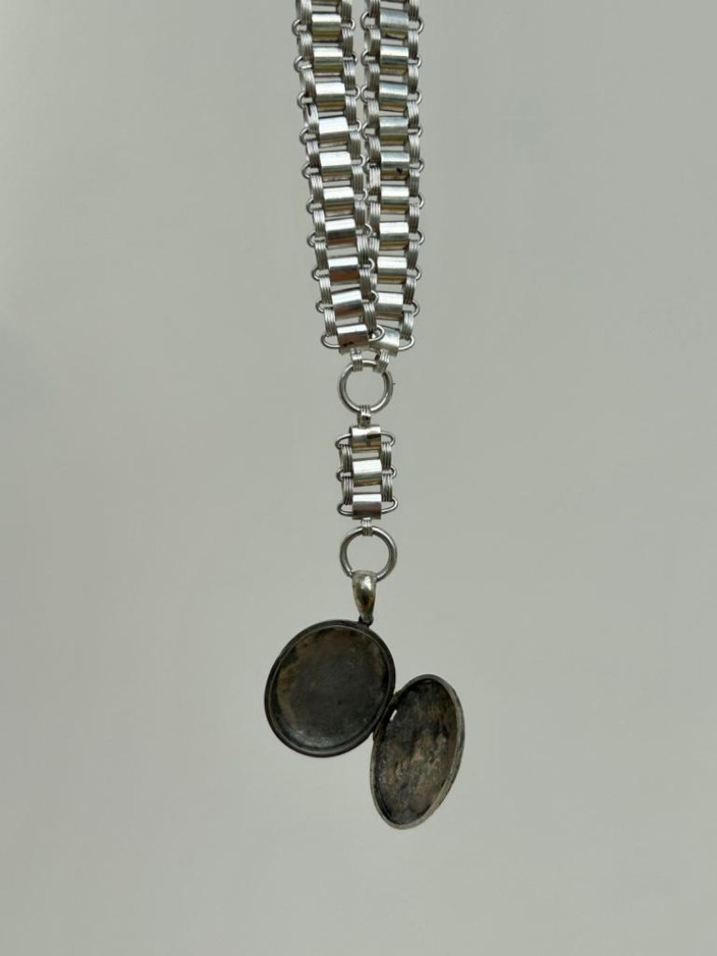 Large Antique Book Chain / Collar Necklace and Pendant - Image 4 of 5