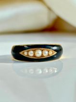 15ct Yellow Gold Black Enamel and Pearl Ring