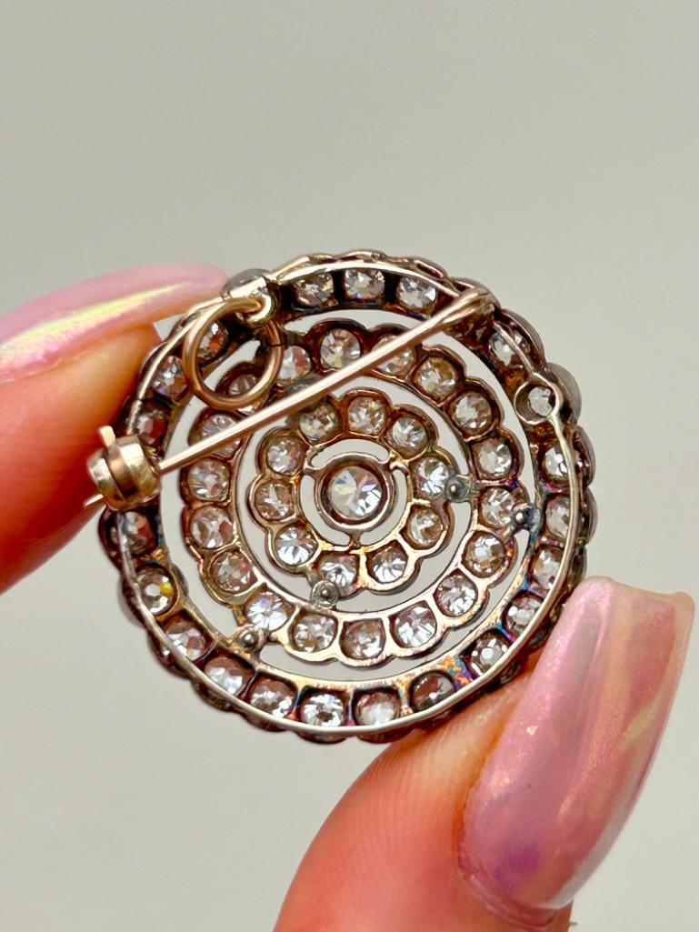 Antique 5.7cts Diamond Target Pendant/ Brooch - Image 7 of 8