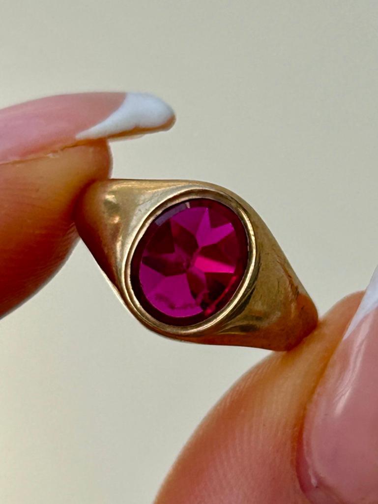 Chunky 9ct Yellow Gold Pink Stone Signet Ring - Image 3 of 7