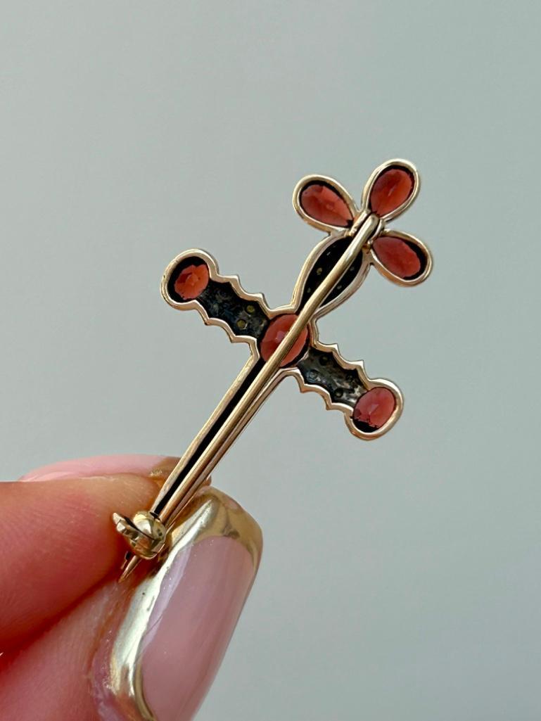 Antique Garnet and Pearl Cross Brooch in Gold - Image 5 of 6