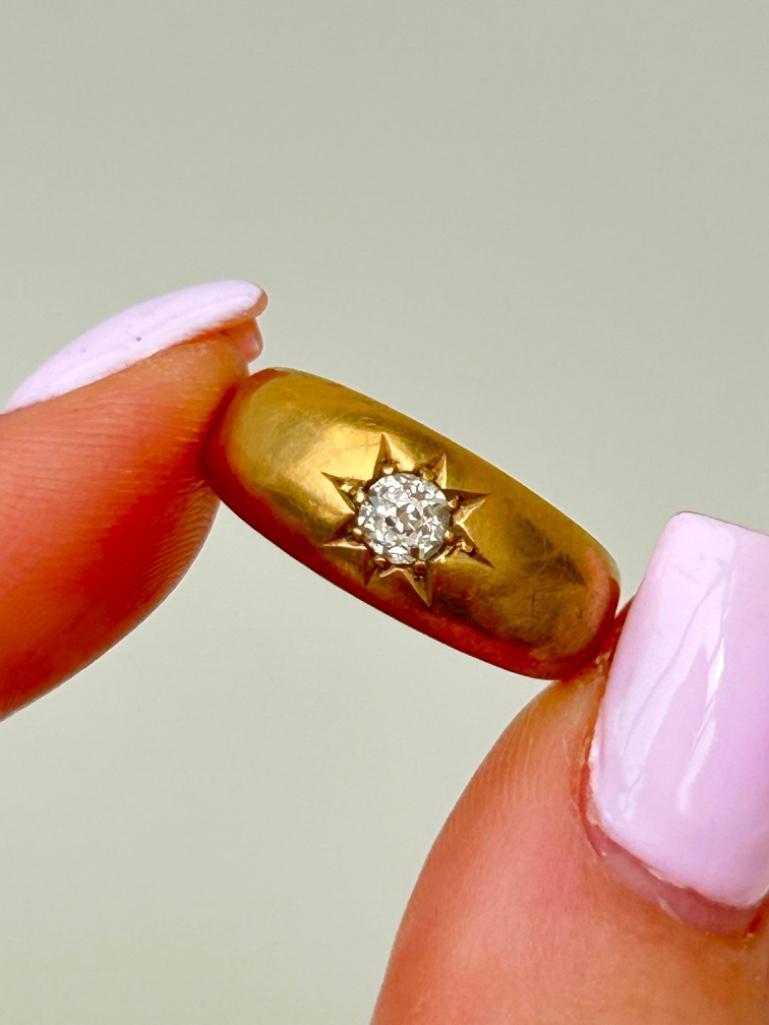 18ct Yellow Gold Diamond Star Ring - Image 2 of 6