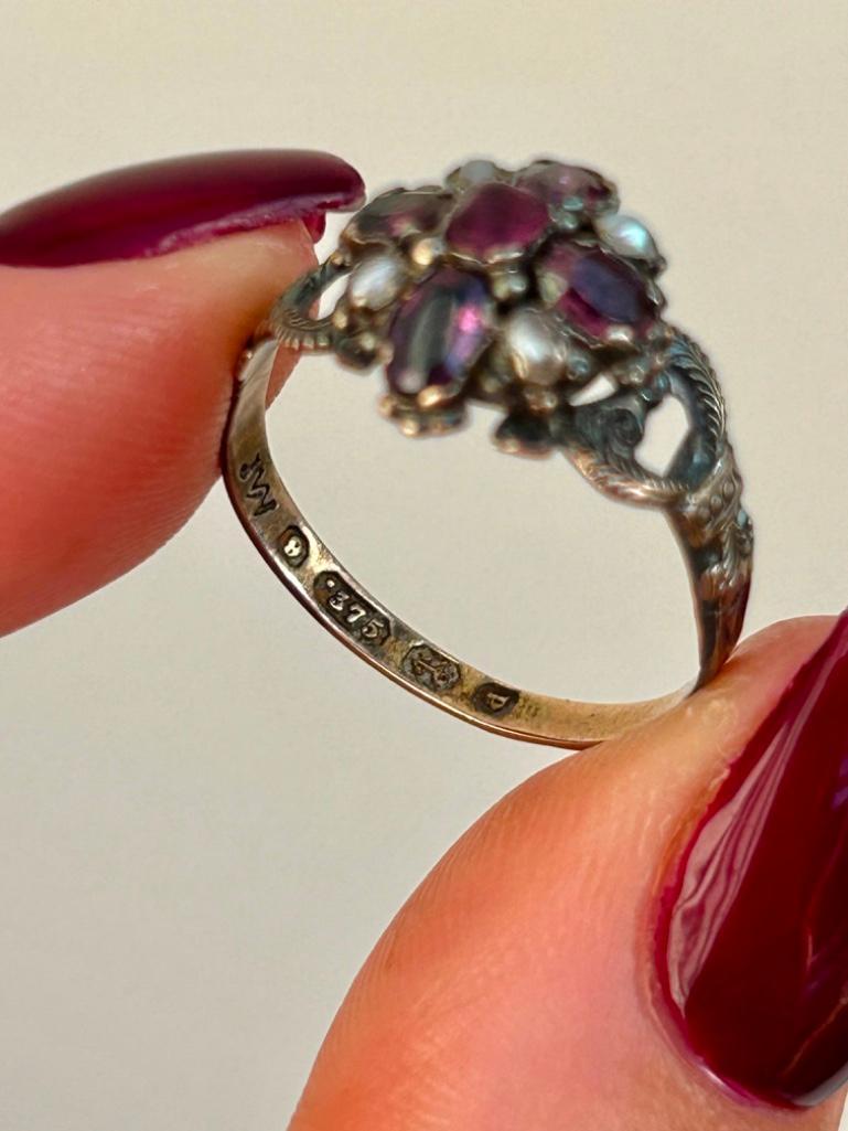 Antique 9ct Gold Garnet and Pearl Ring - Image 6 of 7