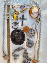 Antique & Vintage Large Mixed Jewellery Lot inc Cameo