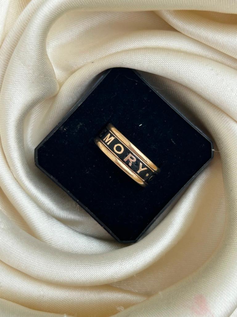 Antique 18ct Yellow Gold Black Enamel In Memory of Mourning Band Ring - Image 6 of 6