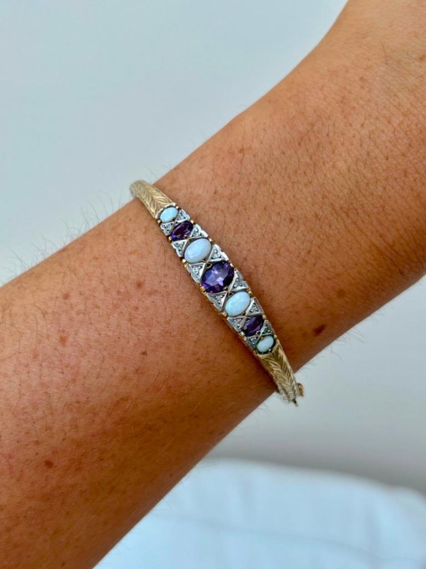 Wonderful Gold Amethyst and Opal Bangle/ Bracelet - Image 2 of 7