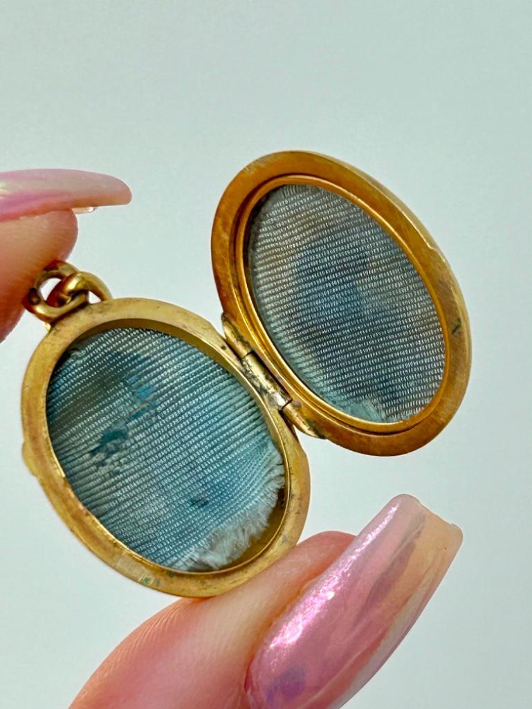 Rare Antique Enamel and Rose Cut Diamond Locket Pendant in Antique Velvet Box - Image 9 of 9