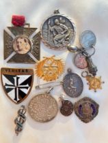 Antique & Vintage Large Mixed Jewellery Lot Inc Medals