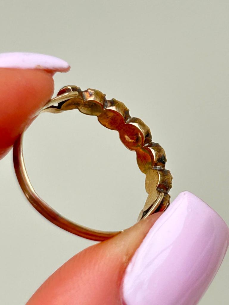Georgian Era Amethyst and Gold Half Hoop Ring - Image 6 of 7