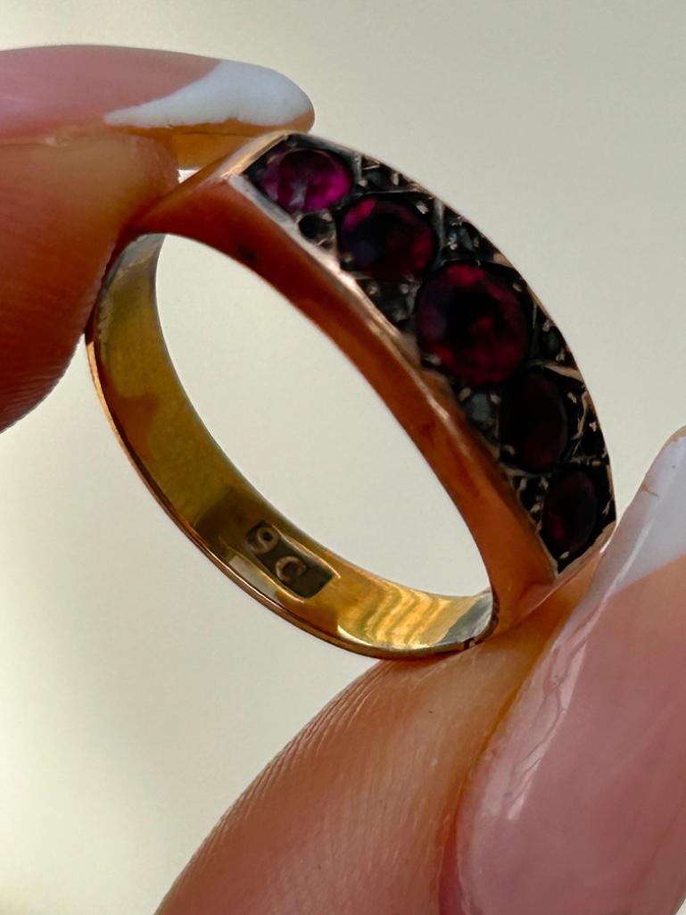 9ct Gold Garnet and Diamond Ring AF - Image 7 of 7