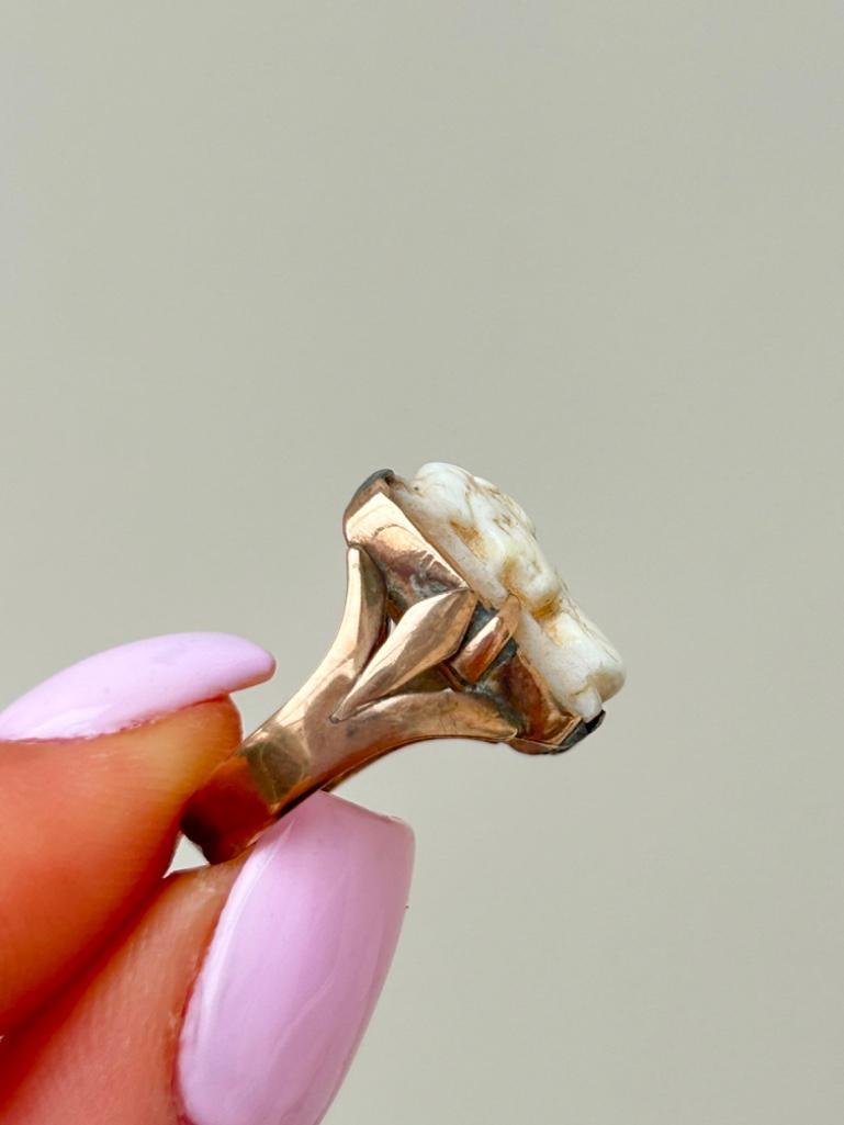 Gold Cameo Ring - Image 6 of 9