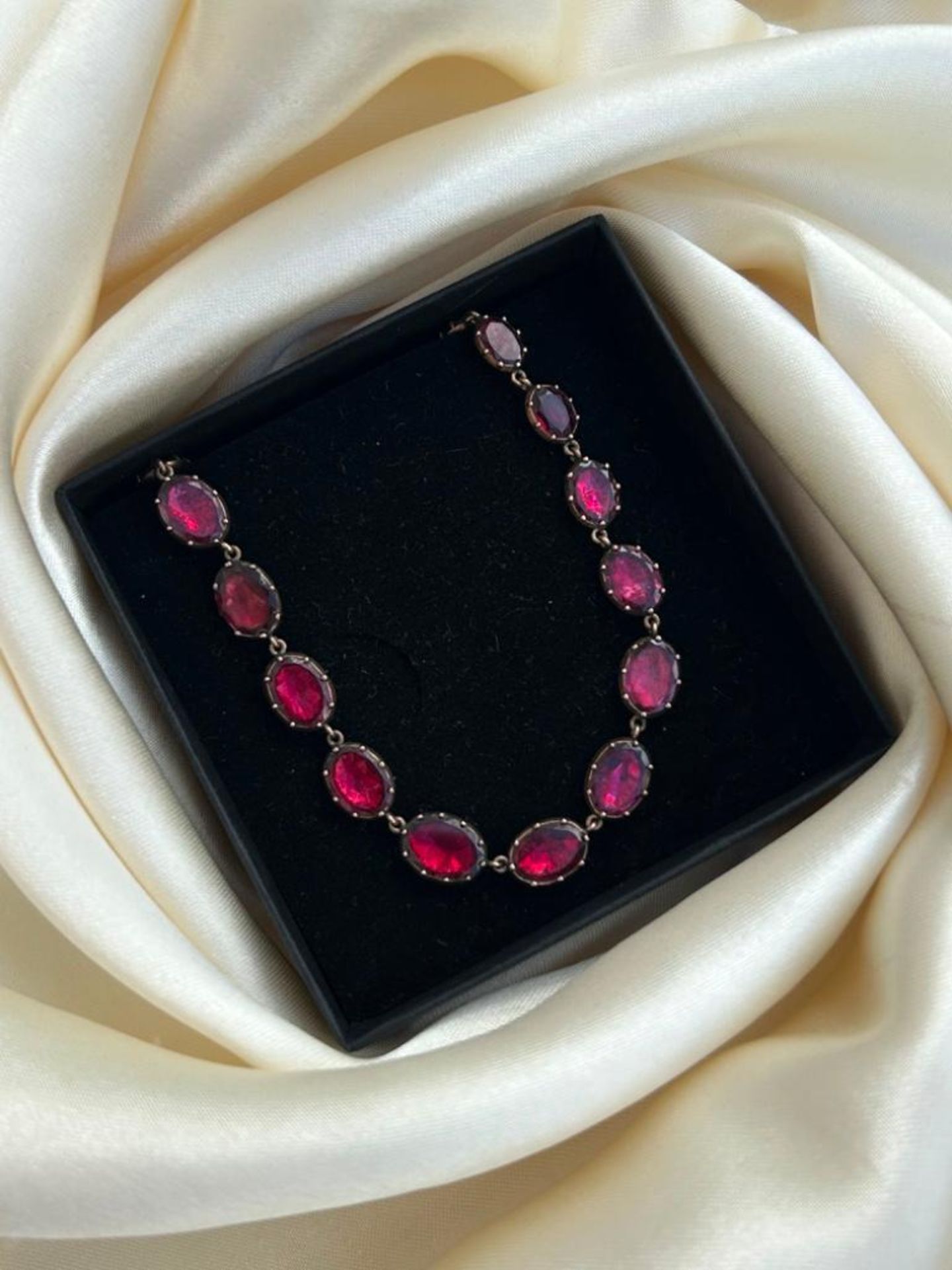 Georgian Flat Cut Garnet Necklace & Earrings Set the most exquisite Georgian garnet jewellery set - Image 4 of 4