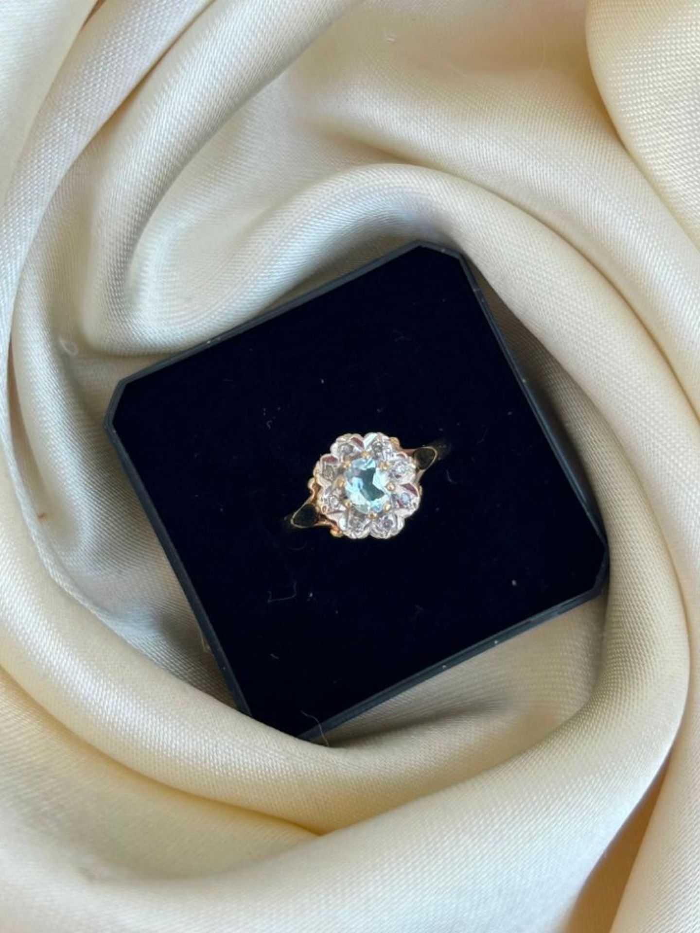 9ct Yellow Gold Aquamarine and Diamond Flower Ring - Image 7 of 7