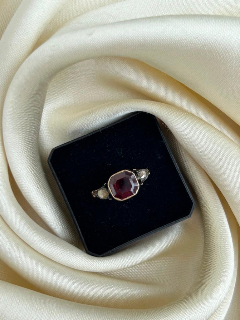 Georgian Era Garnet and Diamond Gold Ring - Image 6 of 7