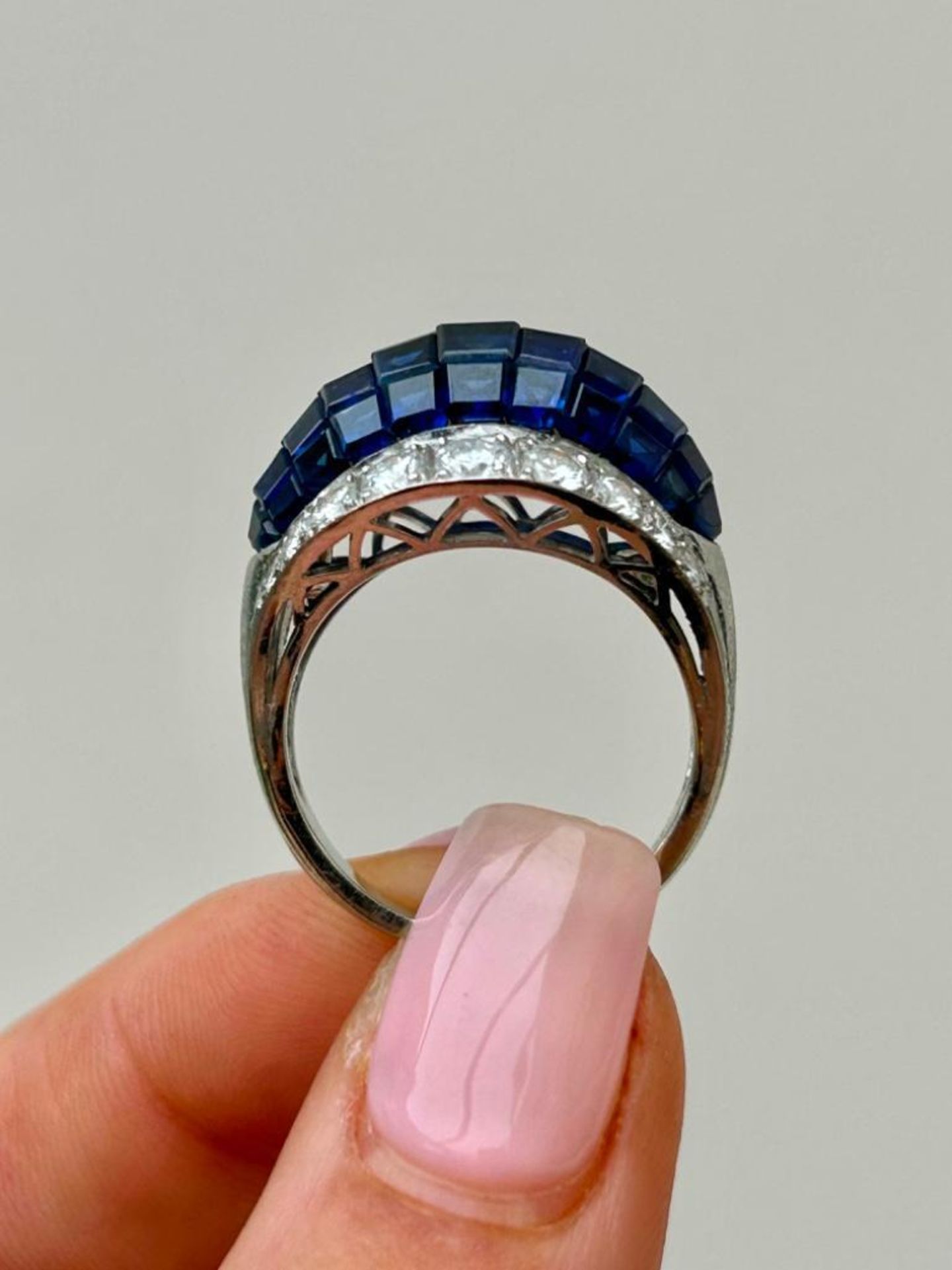 1940s Sapphire and Diamond “Schilling” Cocktail Ring in 18ct White Gold - Image 3 of 9