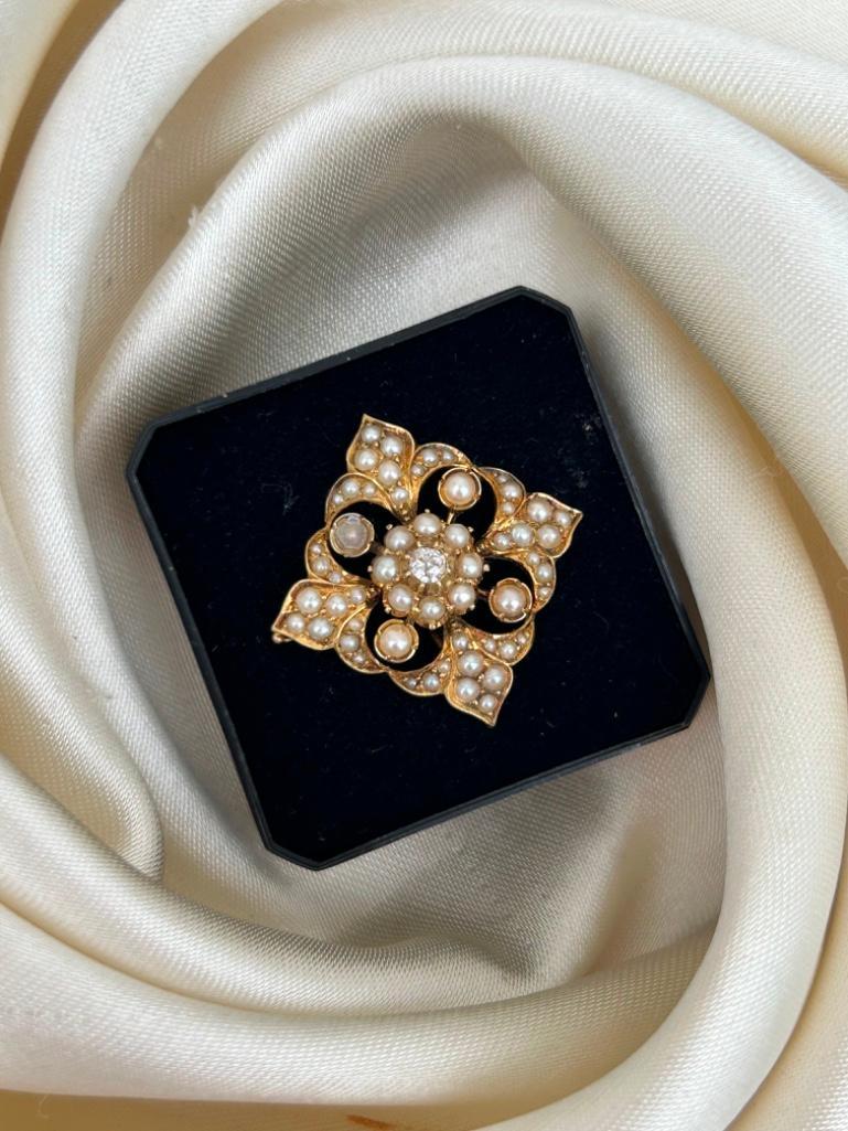 Antique Gold Pearl and Diamond Flower Pendant with Brooch Fittings - Image 7 of 8