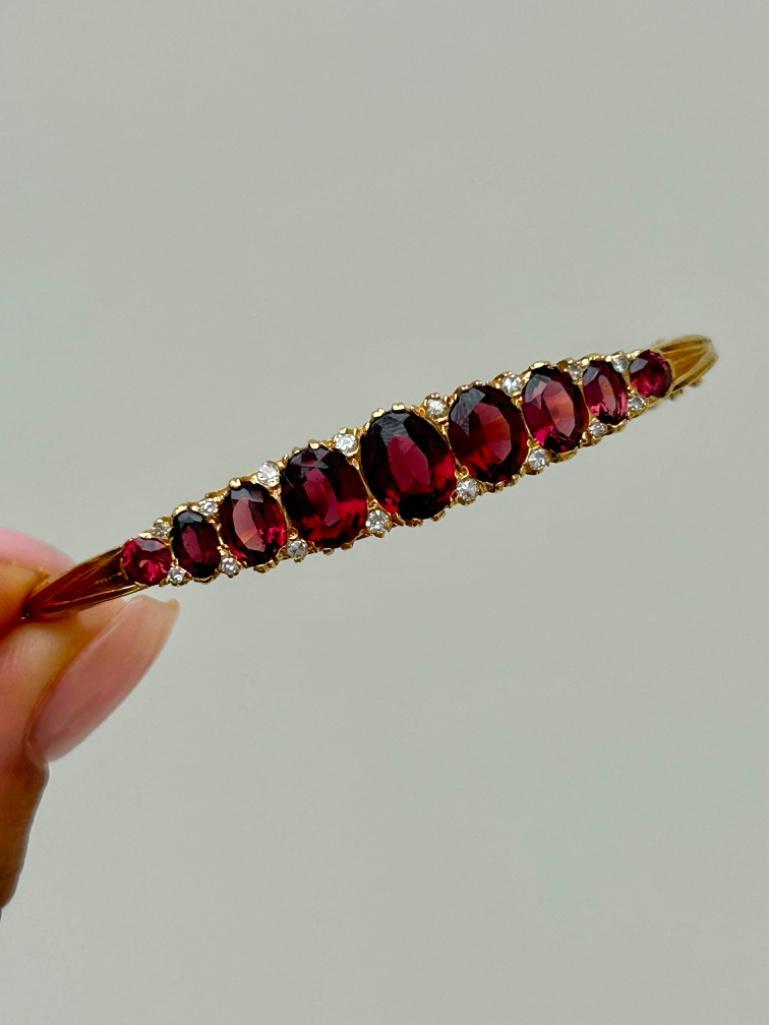 Antique Boxed 18ct Gold Tourmaline and Diamond Bangle - Image 4 of 10