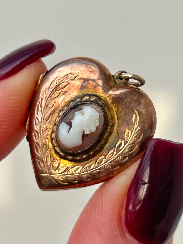 Wonderful Cameo Heart Locket Pendant