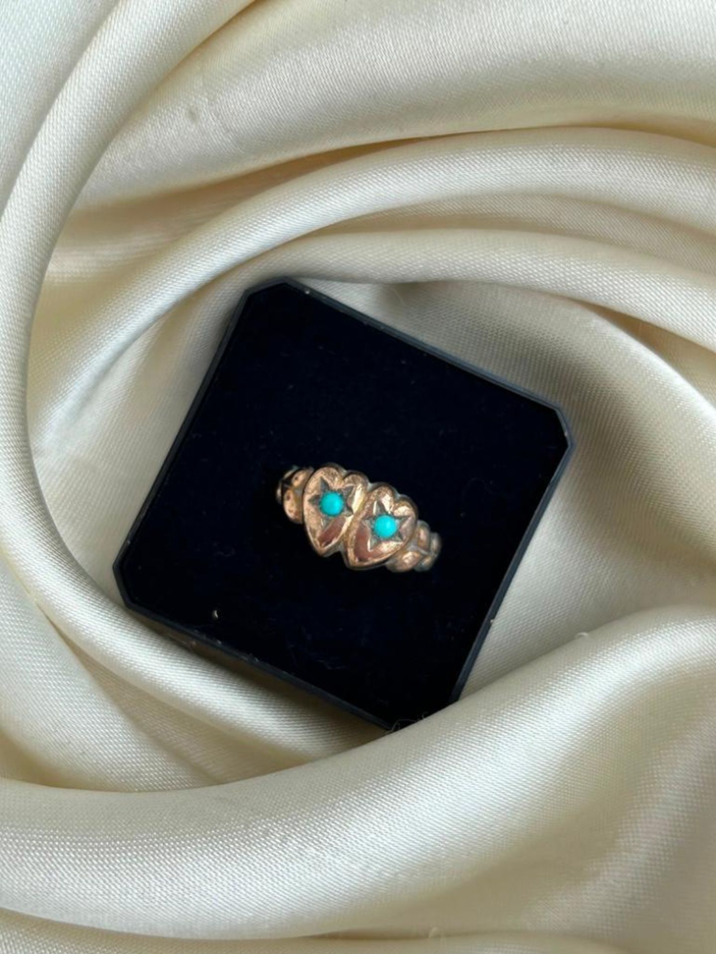 Antique 9ct Gold Turquoise Double Hearts Ring - Image 4 of 6