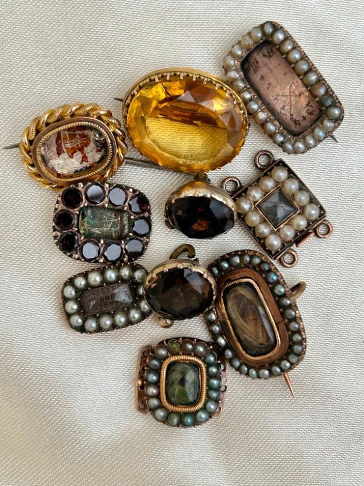 Mixed Lot of Antique Georgian Gold Brooches