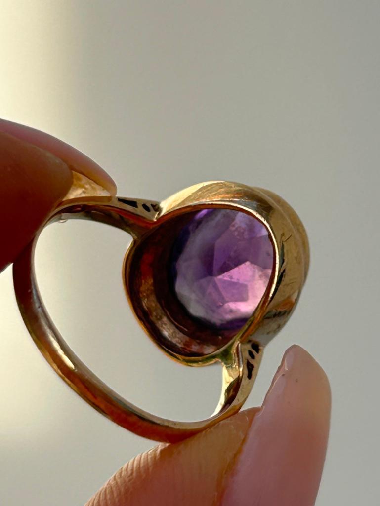 Sweet 9ct Yellow Gold Amethyst Cocktail Ring - Image 6 of 8