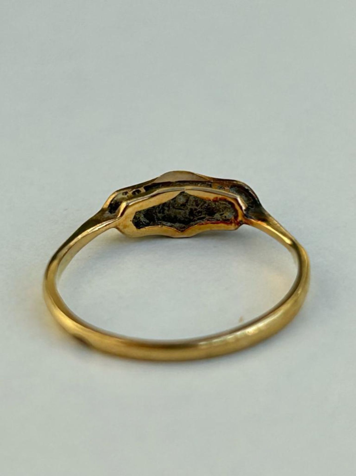 Art Deco 18ct Yellow Gold and Platinum Diamond Ring - Image 5 of 6