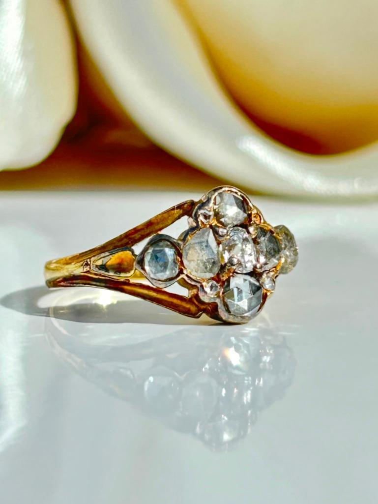 Antique Late Georgian Rose Cut Diamond Ring in Gold - Image 2 of 8