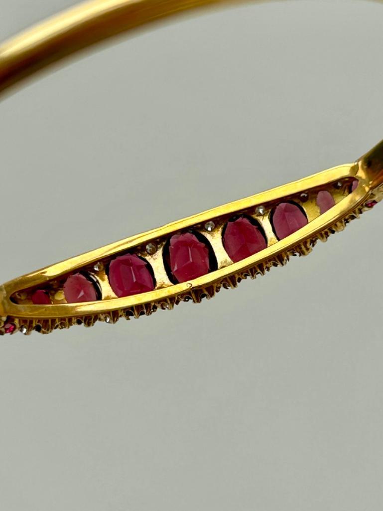 Antique Boxed 18ct Gold Tourmaline and Diamond Bangle - Image 9 of 10