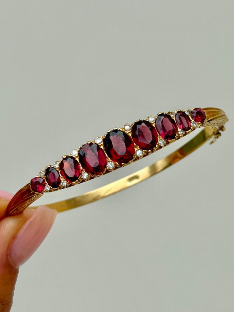 Antique Boxed 18ct Gold Tourmaline and Diamond Bangle - Image 3 of 10