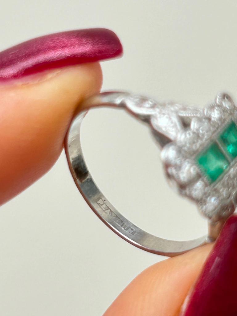 Wonderful Art Deco Era Platinum Emerald and Diamond Ring - Image 11 of 11