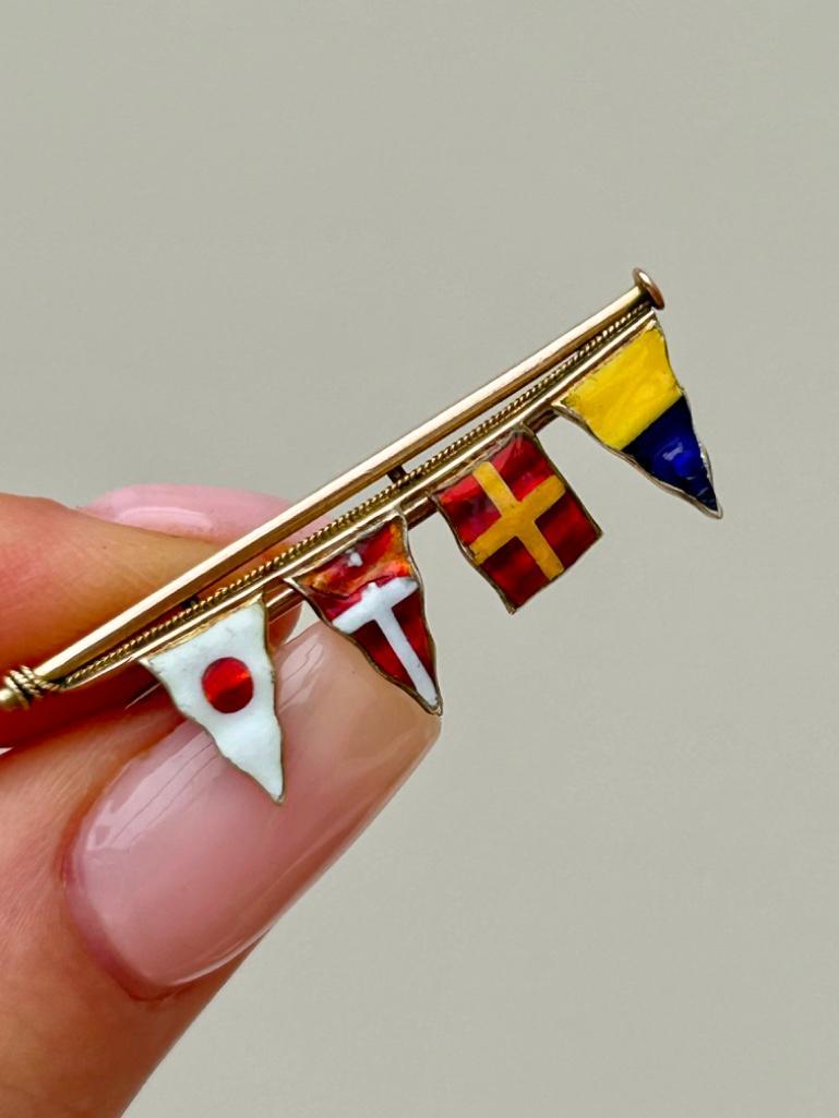 Amazing 9ct Yellow Gold Enamel Multi Flags Brooch - Image 3 of 6