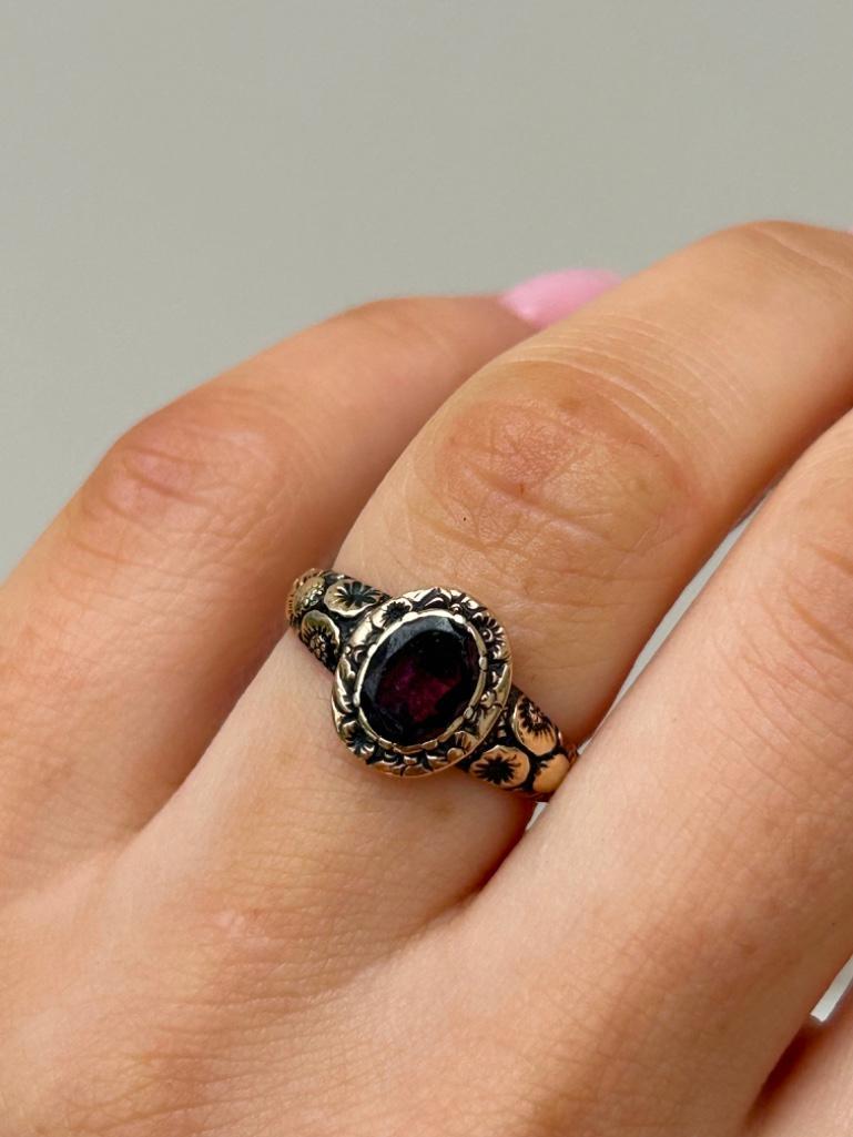 Georgian Era Flat Cut Garnet Gold Ring - Image 5 of 8