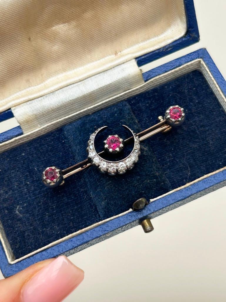 Large Antique Ruby and Diamond Boxed Crescent Brooch in Gold - Image 3 of 7