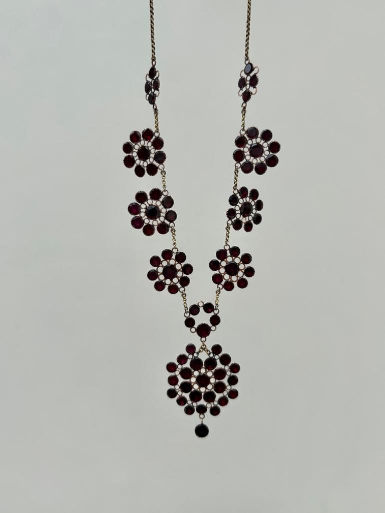 Antique Fitted Box Flat Cut Garnet Necklace - Image 5 of 9
