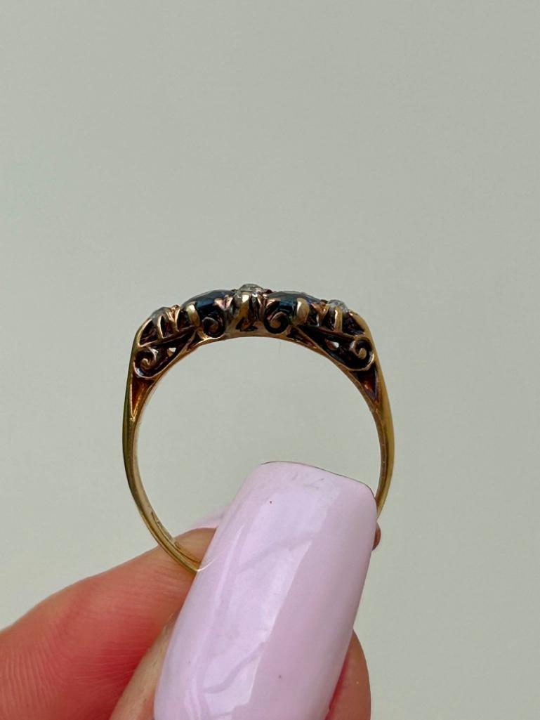Antique 18ct Yellow Gold and Sapphire Diamond 3 Stone Ring - Image 3 of 7